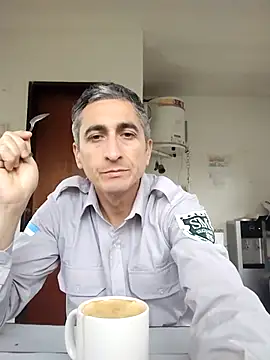 Snapshot of Alejandro83bsf chatting on May 7, 7:52 pm Alejandro83bsf online show from May 7, 7:52 pm