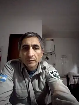 Snapshot of Alejandro83bsf chatting on May 29, 10:52 pm Alejandro83bsf online show from May 29, 10:52 pm