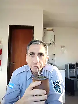 Snapshot of Alejandro83bsf chatting on July 2, 1:06 pm Alejandro83bsf online show from July 2, 1:06 pm