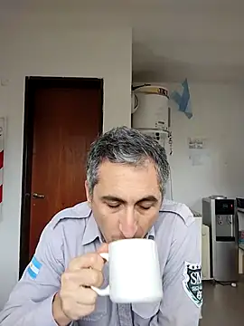 Snapshot of Alejandro83bsf chatting on July 31, 8:19 pm Alejandro83bsf online show from July 31, 8:19 pm
