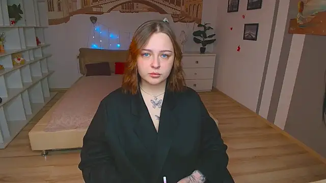 RosalinKirsten online show from May 4, 6:42 am