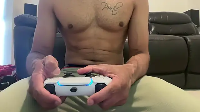 Ukguy25 online show from July 20, 2:30 pm