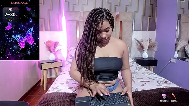 Snapshot of ashly_ruiz chatting on July 9, 8:46 pm ashly ruiz online show from July 9, 8:46 pm