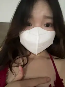 Snapshot of Ni_Tran chatting on May 5, 5:43 pm Ni Tran online show from May 5, 5:43 pm