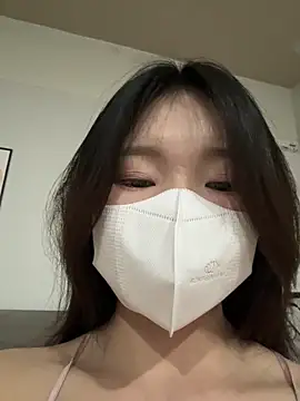 Snapshot of Ni_Tran chatting on May 7, 4:34 pm Ni Tran online show from May 7, 4:34 pm