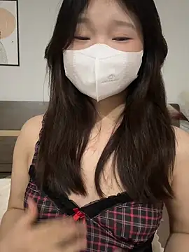 Snapshot of Ni_Tran chatting on May 23, 4:00 pm Ni Tran online show from May 23, 4:00 pm