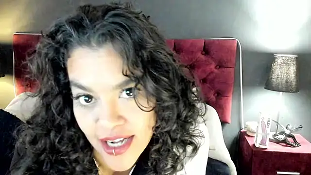 Snapshot of ZiaNoir_ chatting on July 4, 2:56 pm ZiaNoir online show from July 4, 2:56 pm