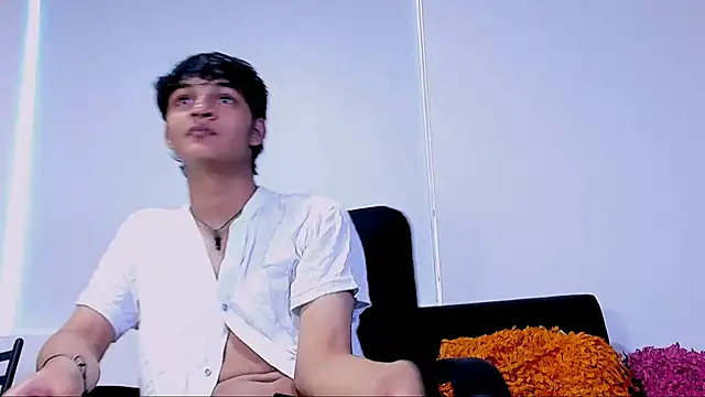 SahirCharm online show from May 26, 11:28 am