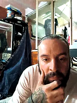 erikthor online show from May 10, 4:56 pm