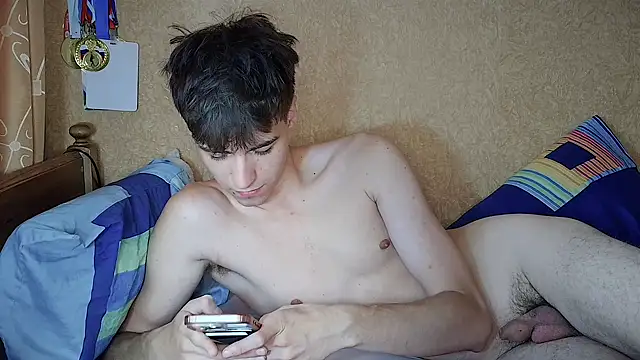 Snapshot of Dima-Cute chatting on July 4, 1:39 pm Dima-Cute online show from July 4, 1:39 pm