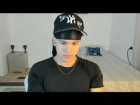 sant wahlberg online show from June 2, 11:51 pm