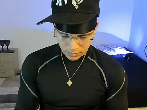 sant wahlberg online show from June 16, 11:07 pm