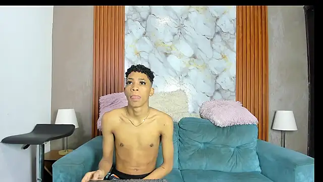 Snapshot of LOVE_GUYS1 chatting on June 28, 1:28 pm LOVE GUYS1 online show from June 28, 1:28 pm