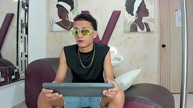 Snapshot of KING_BOYS2026 chatting on June 11, 1:38 am KING BOYS2026 online show from June 11, 1:38 am