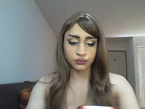 Snapshot of AliceSparkle13 chatting on May 28, 8:39 pm AliceSparkle13 online show from May 28, 8:39 pm