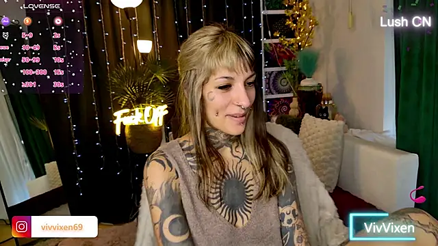 VivVixen online show from May 25, 5:52 pm
