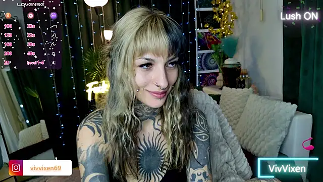 VivVixen online show from May 30, 8:17 pm