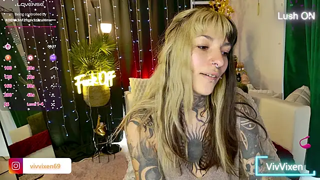 VivVixen online show from June 16, 5:48 pm