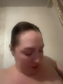 LoraineMiles online show from May 2, 6:35 pm