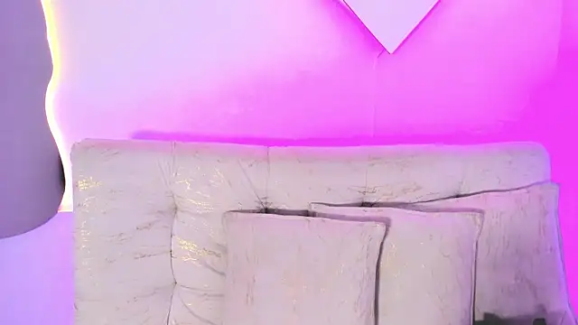 Snapshot of LiaCampbell_ chatting on July 3, 4:35 pm LiaCampbell online show from July 3, 4:35 pm