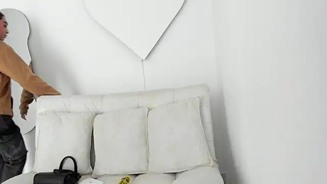 Snapshot of LiaCampbell_ chatting on July 22, 8:00 pm LiaCampbell online show from July 22, 8:00 pm
