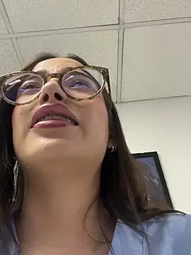 Sweet Milaa1 online show from June 29, 7:03 pm