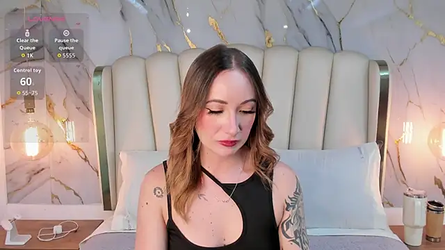 Hannah Lane online show from May 25, 12:11 pm