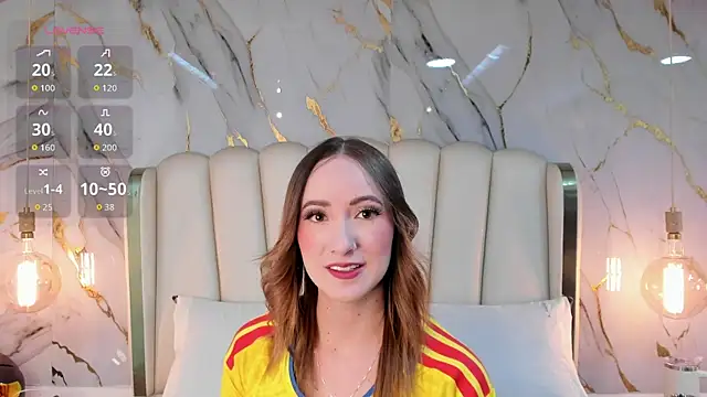 Hannah Lane online show from July 3, 12:11 pm