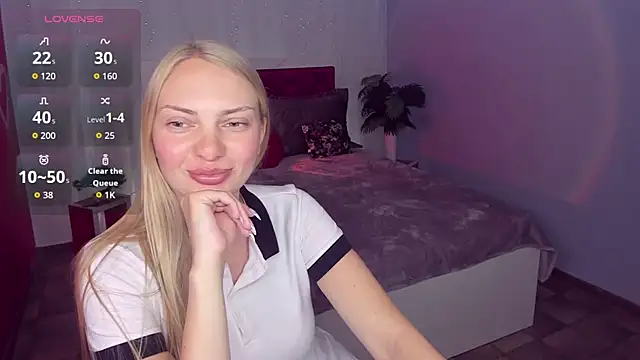 Snapshot of NancyGlamour chatting on July 3, 10:54 am NancyGlamour online show from July 3, 10:54 am