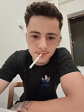 denysio89 online show from June 12, 7:24 pm