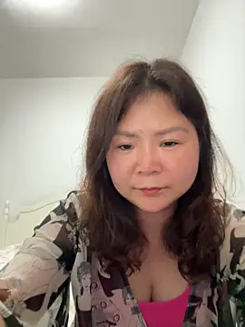 linda51863 online show from May 20, 2:34 pm