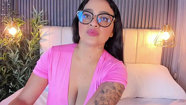 MadisonSoler online show from June 7, 11:47 am