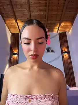 catalina lafer online show from June 14, 1:46 pm