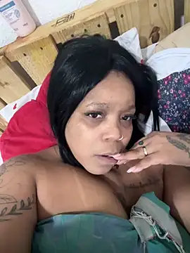 GianLavinnye online show from June 17, 2:58 am
