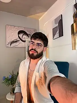 DomBoy  online show from June 15, 8:22 pm