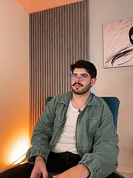 DomBoy  online show from June 20, 7:49 pm