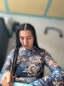 Alix Rousses20 online show from April 30, 4:35 pm