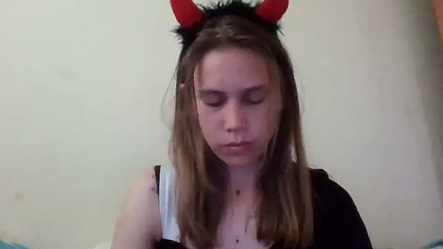 Lisahoppii online show from May 3, 5:08 pm