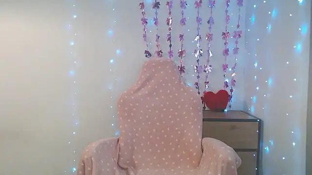 MillaVelvet online show from June 1, 9:22 am