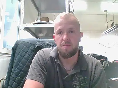 Snapshot of bardiauto chatting on July 21, 4:26 am bardiauto online show from July 21, 4:26 am