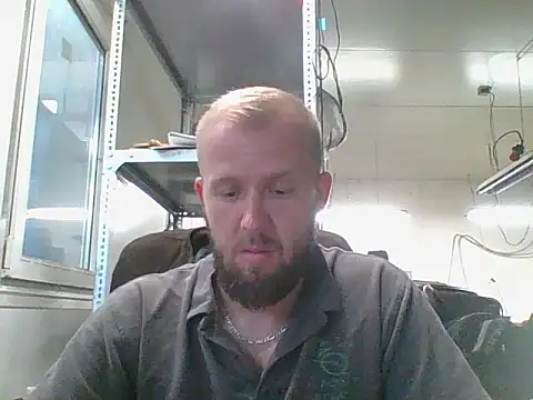 Snapshot of bardiauto chatting on August 6, 4:47 am bardiauto online show from August 6, 4:47 am