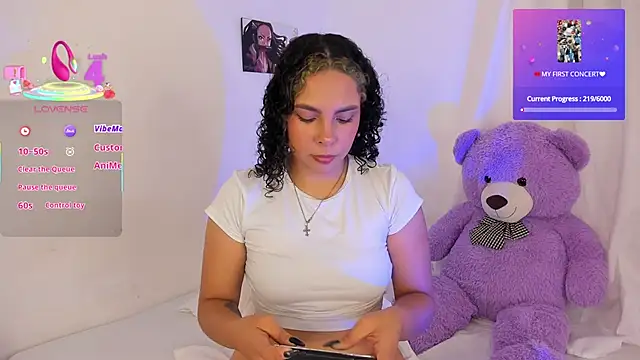 Violetta cam  online show from May 23, 2:28 am