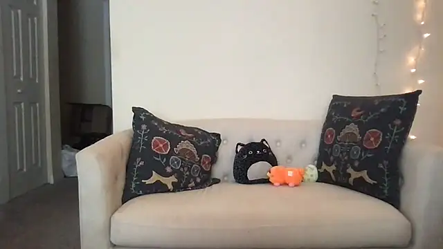 kittycat4810 online show from June 17, 3:24 pm