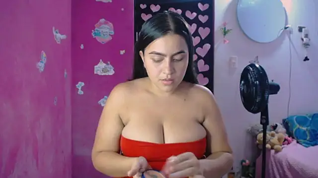 Kiara tits online show from May 31, 1:36 am