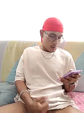 Lil black009 online show from May 11, 4:04 pm