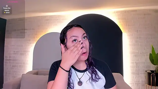 LoiseHarper online show from June 12, 3:27 am