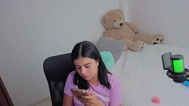 valerihouse  online show from July 1, 1:07 am
