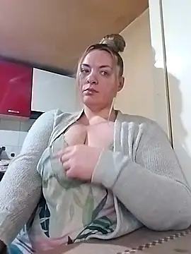 Mommyhotboobies1 online show from May 1, 9:30 pm