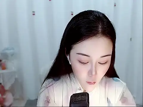 Snapshot of Amy-cnbaby chatting on May 15, 1:12 am Amy-cnbaby online show from May 15, 1:12 am