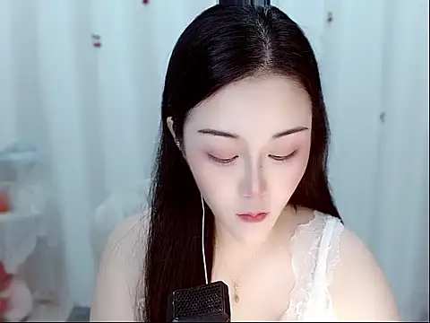 Snapshot of Amy-cnbaby chatting on May 17, 1:36 am Amy-cnbaby online show from May 17, 1:36 am